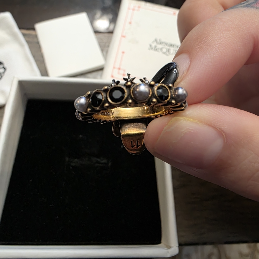 Rare Alexander McQueen Gold Skull Ring - Picture 6 of 10